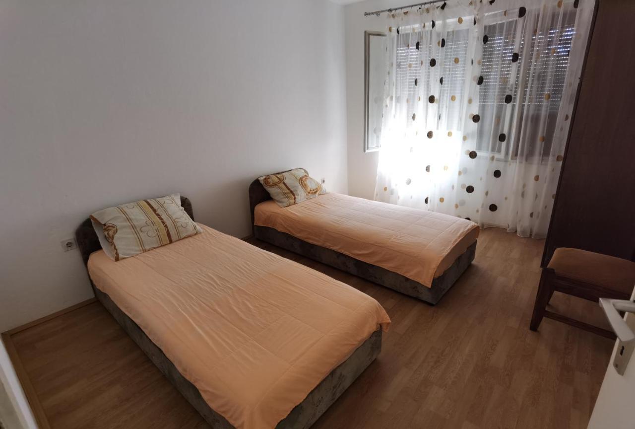 Nikolic Apartmani 巴尔 外观 照片